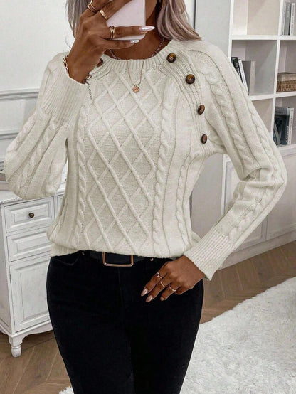 LISA - CABLE KNIT SWEATER