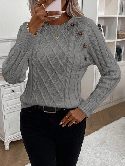 LISA - CABLE KNIT SWEATER