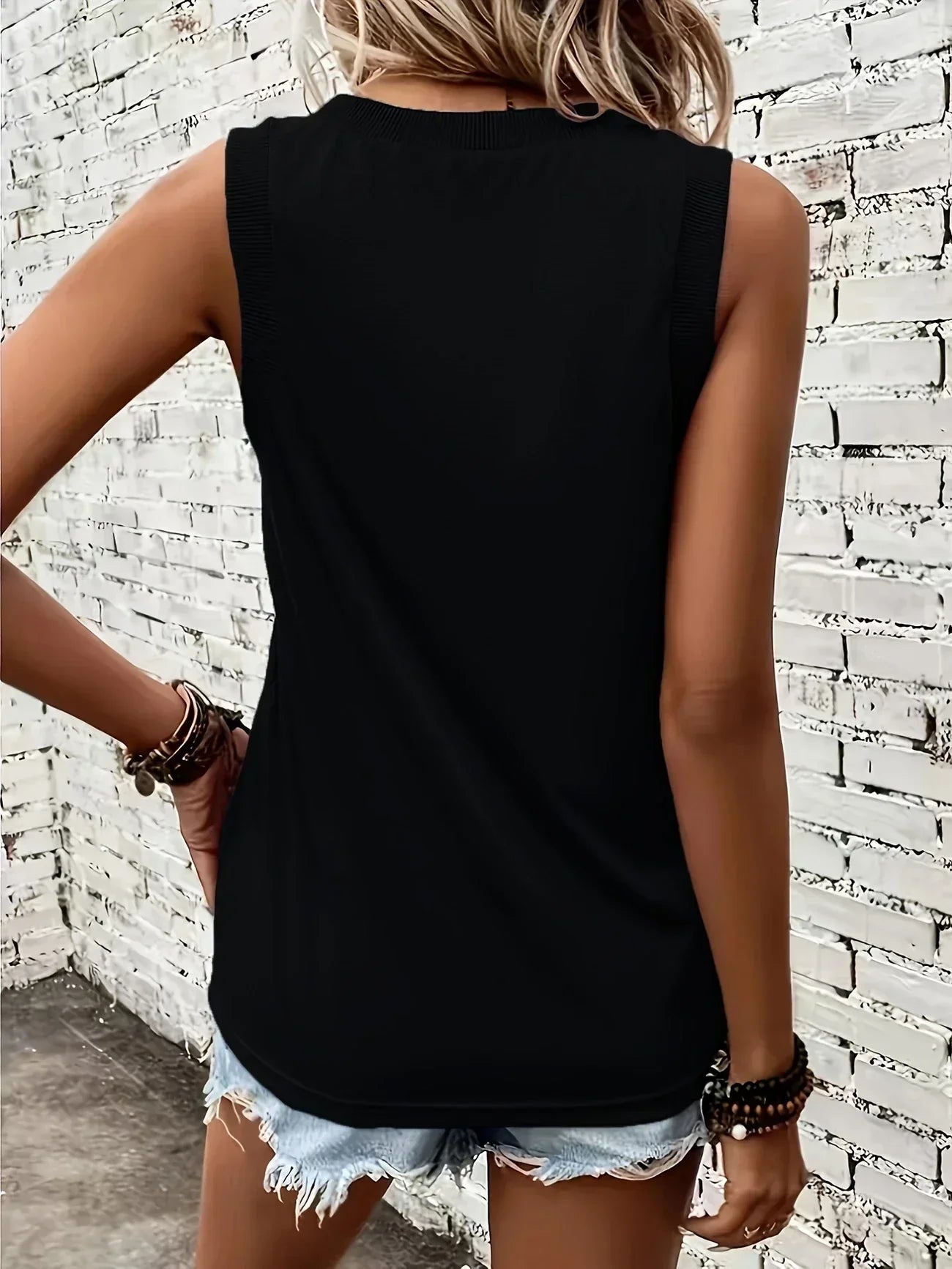 ARCADIA - AIRY V-NECK SLEEVELESS BLOUSE