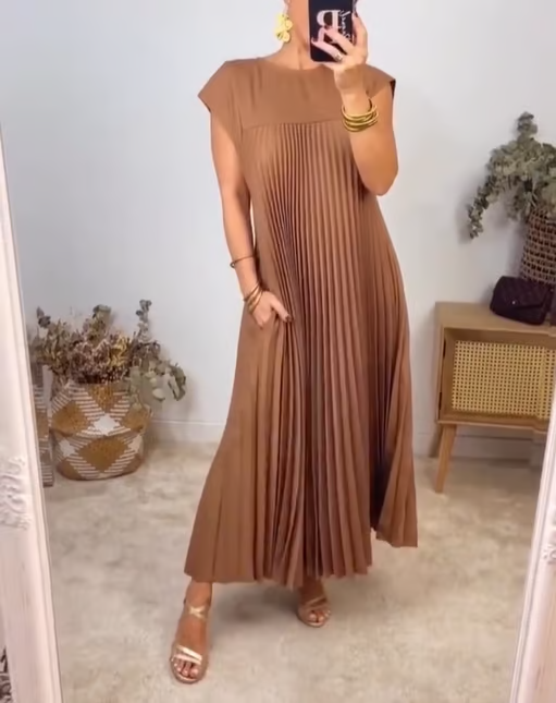 BAYLOR - GRACEFUL FLOWING LONG EVENING DRESS