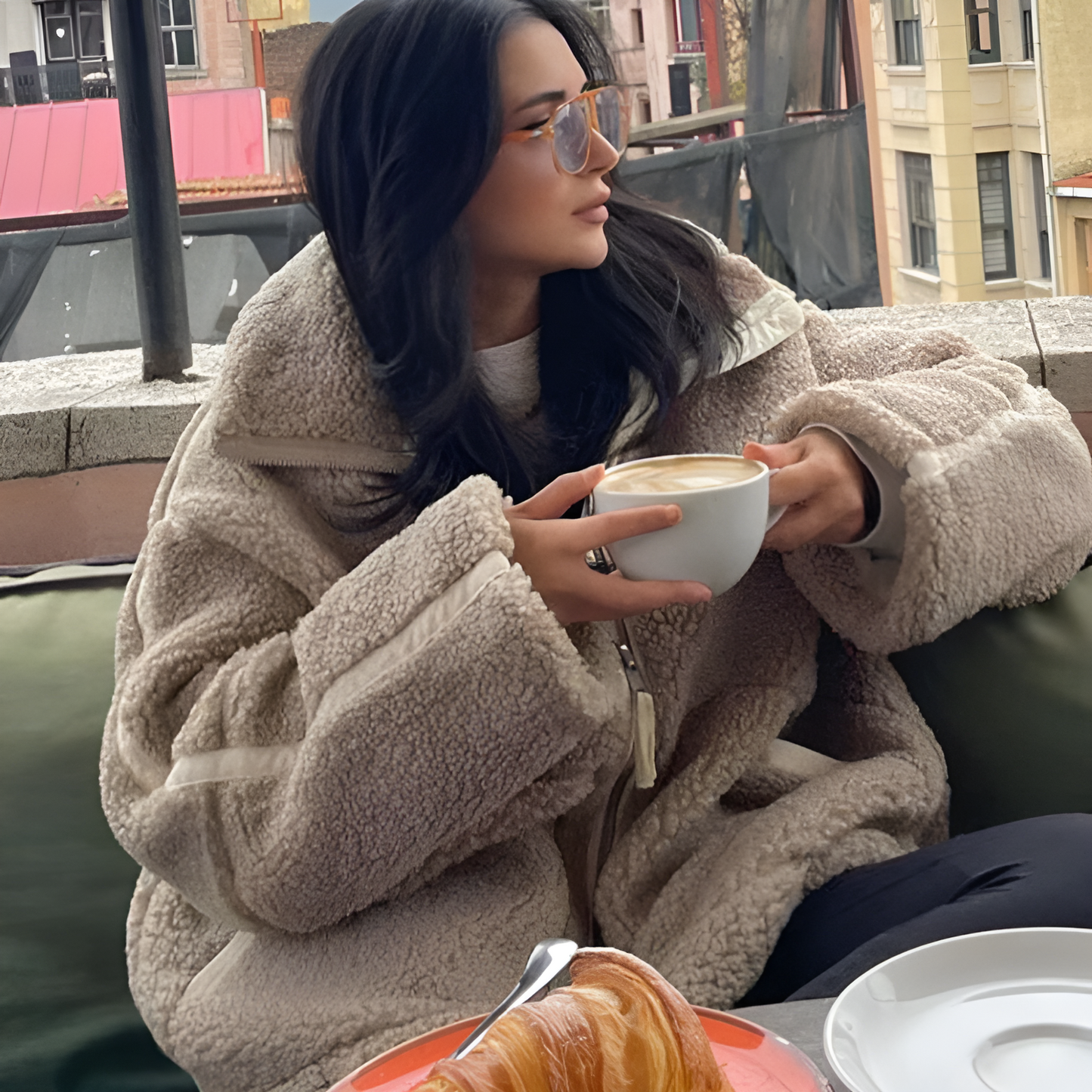 AKISHA - SNOW QUEEN COAT