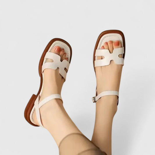 Deliane | Sophisticated Flat Sandals